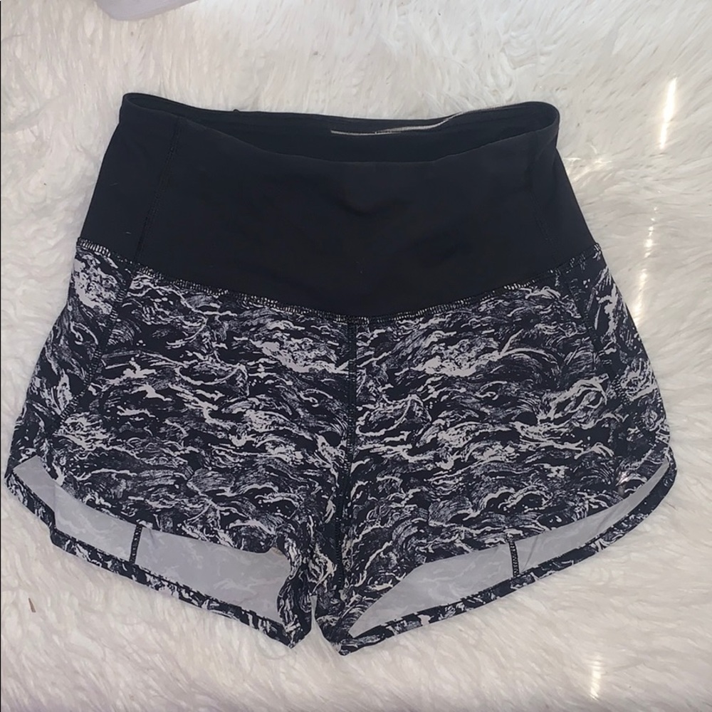 Lululemon high waisted size 4 speed up short